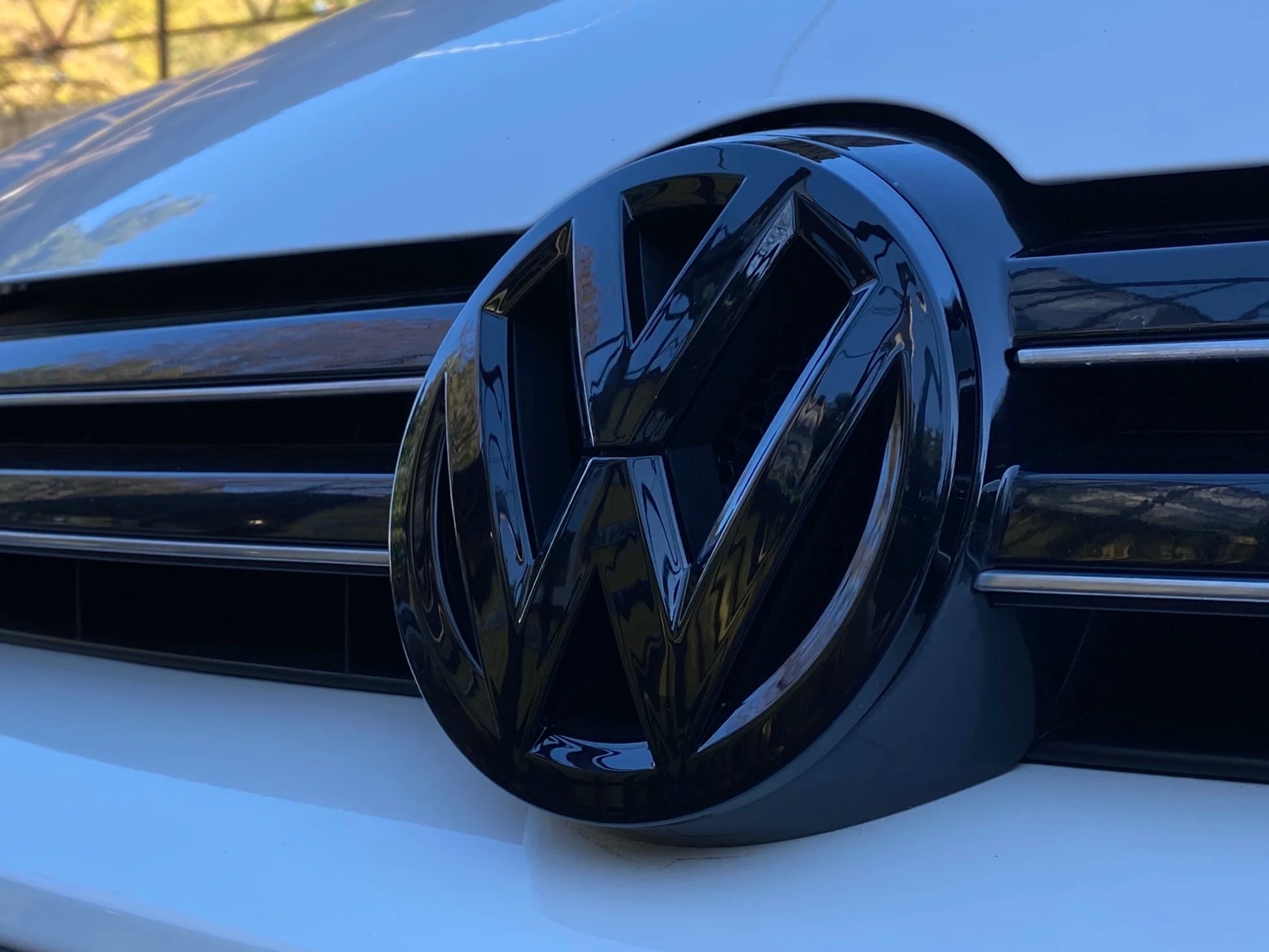 MK6 Golf Black Emblem 2008 -2012 - Lxud Customz